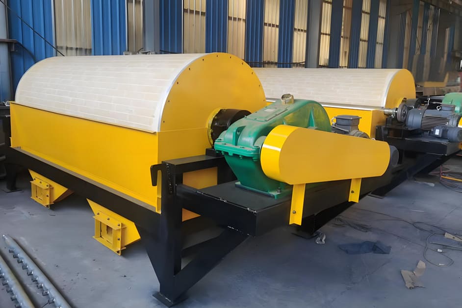 Wet weak magnetic separator